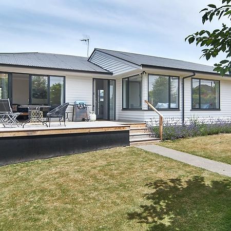 Brookside Villa - Christchurch Holiday Homes Bagian luar foto