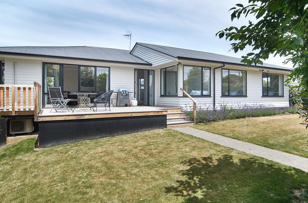 Brookside Villa - Christchurch Holiday Homes Bagian luar foto